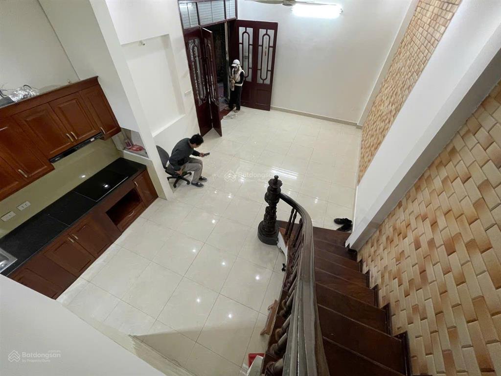 Chính chủ bán nhà gần nguyễn chí thanh, 40m2, 4 tầng, dân xây kiên cố, vuông đẹp, 8,5 tỷ