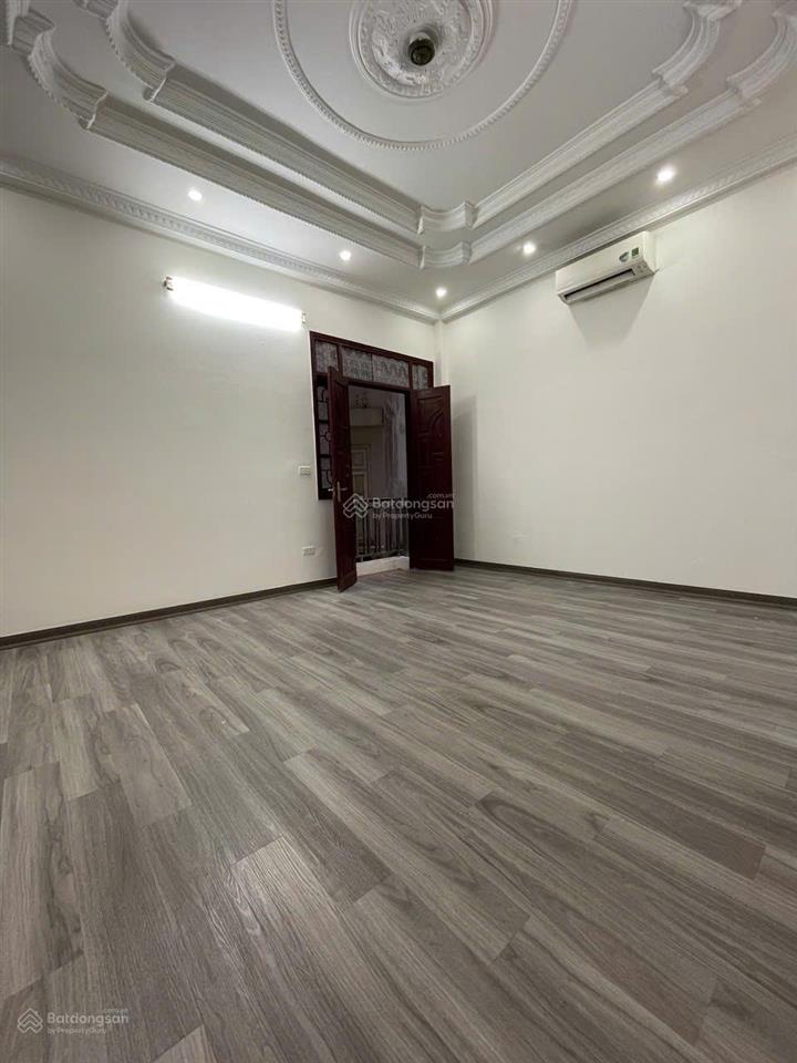 Chính chủ bán nhà gần nguyễn chí thanh, 40m2, 4 tầng, dân xây kiên cố, vuông đẹp, 8,5 tỷ