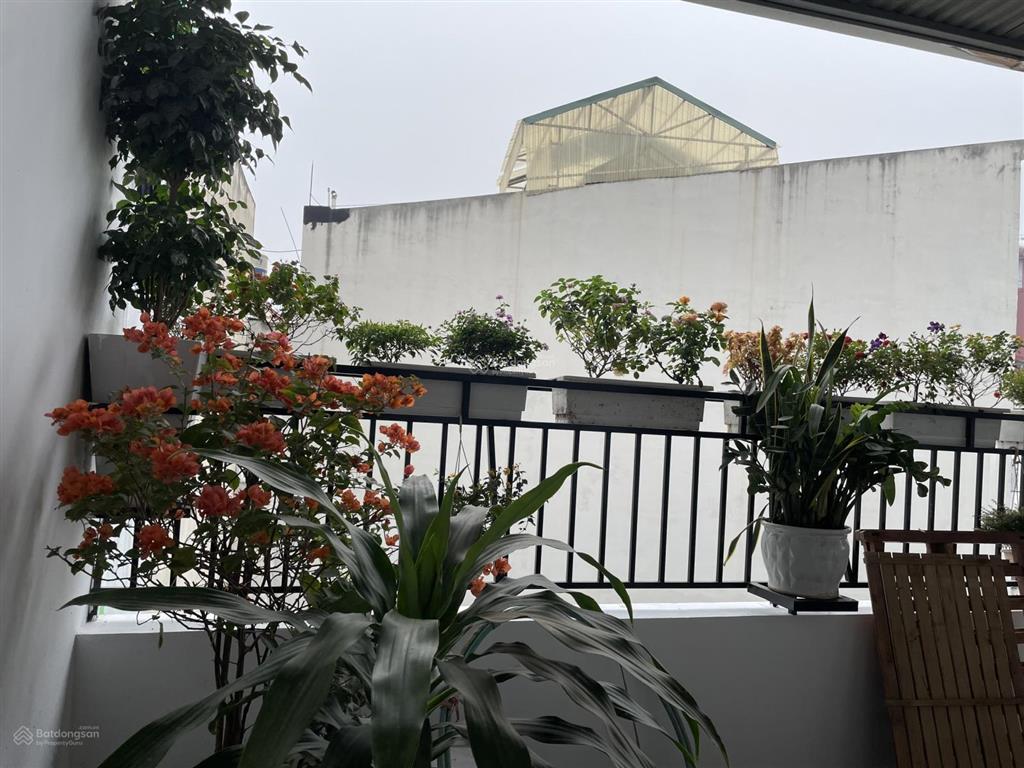Cho thuê phòng mới full đồ giá 3,5 tr/th nhà 9a ngõ 89/19 bằng liệt gần hh