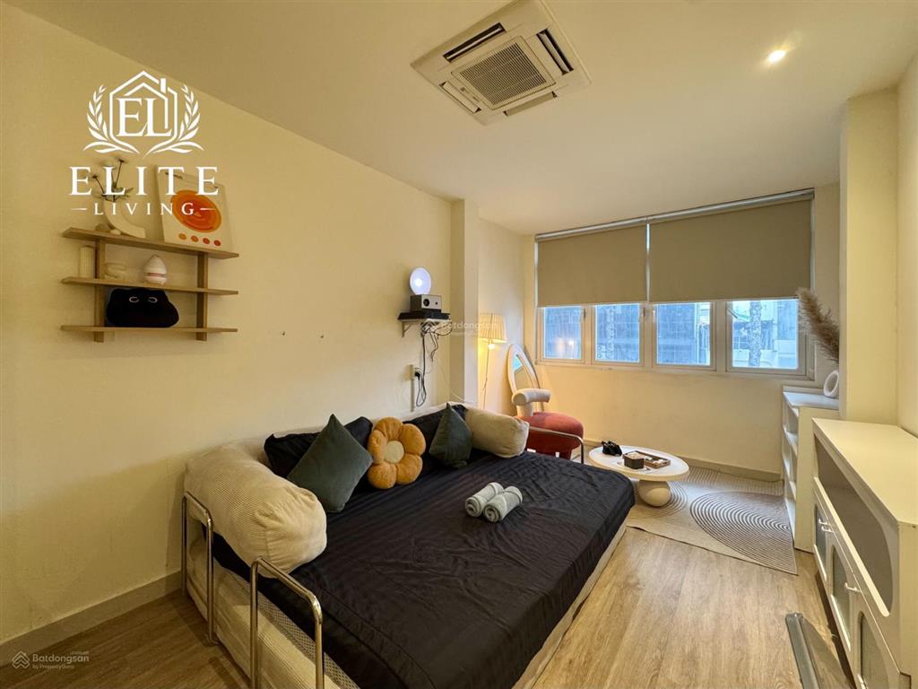 Cho thuê căn hộ studio thang máy  cửa sổ trời ngay vòng xoay dân chủ