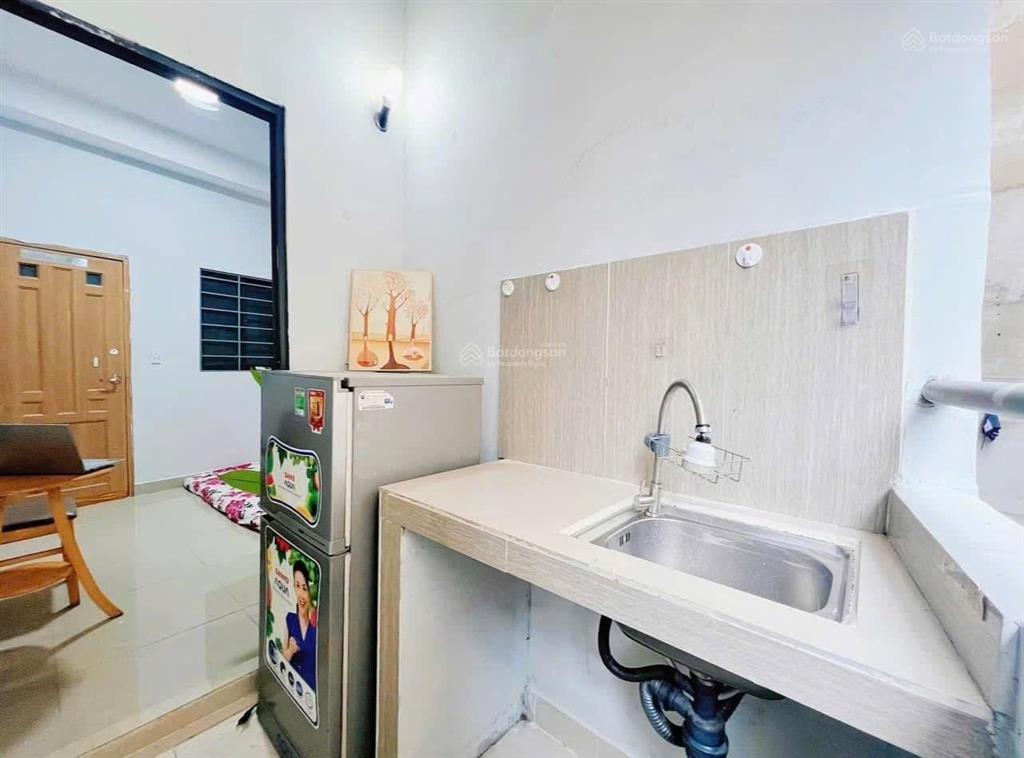 Studio giá rẻ chỉ từ 4tr3  thang máy  tách bếp ngay vòng xoay lý thái tổ quận 3