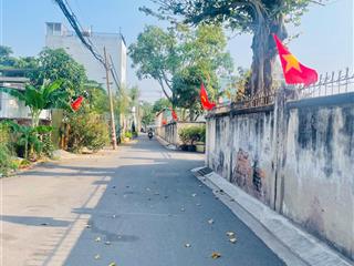 Bán nhà ngay quốc lộ 13 ngang lớn 8m  102m2 gần vạn phúc city chỉ 6 tỷ