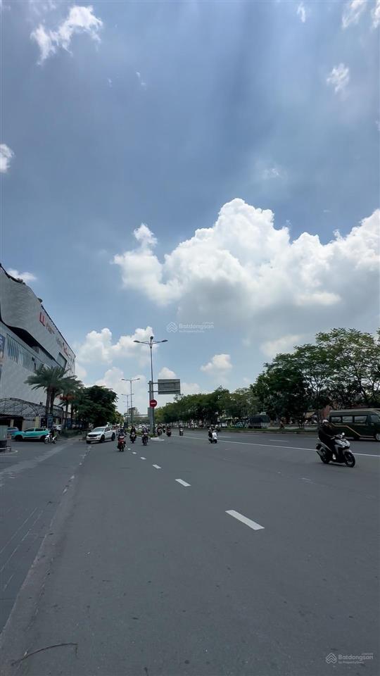 Nhà đẹp 60m ngay gigamall gần phạm văn đồng chỉ 3 tỉ chẵn