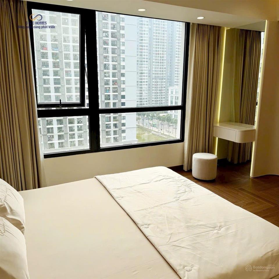 Chính chủ bán căn hộ 2pn times city tòa t04