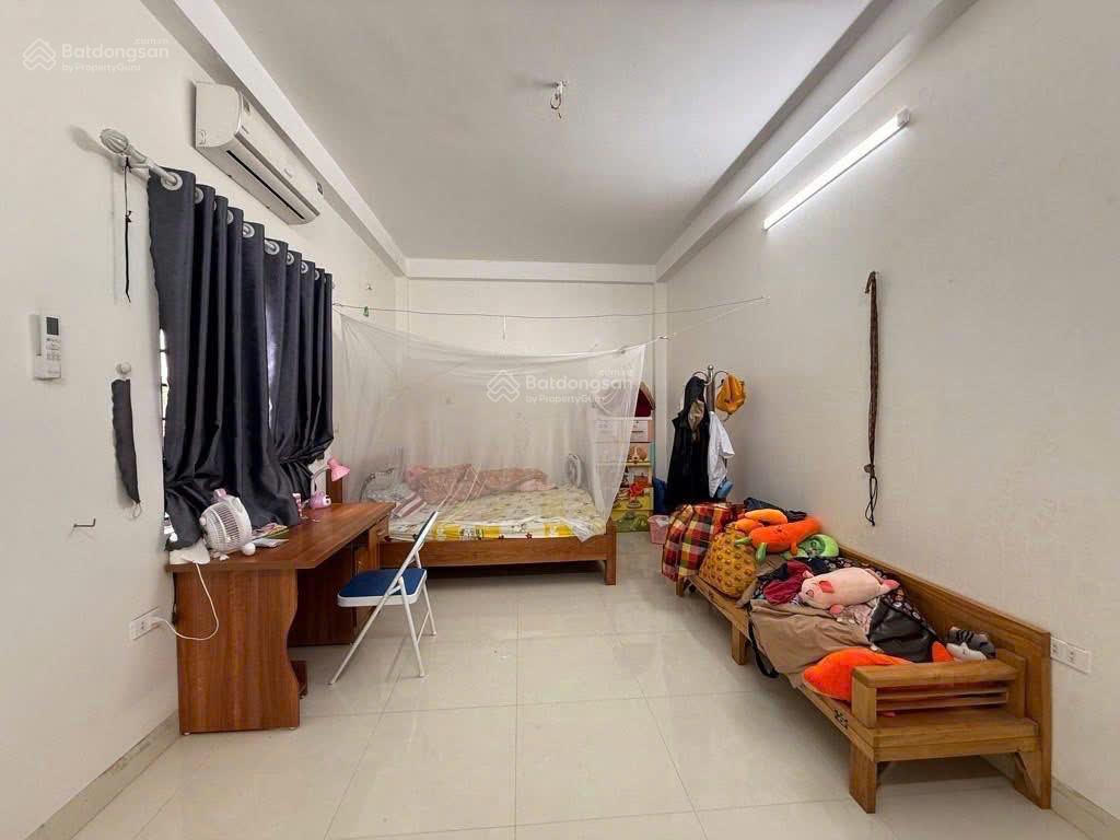 Chính chủ bán nhà kiêu kỵ gia lâm, 4 tầng 65m2, 4 phòng ngủ, giá chỉ 5,2 tỷ