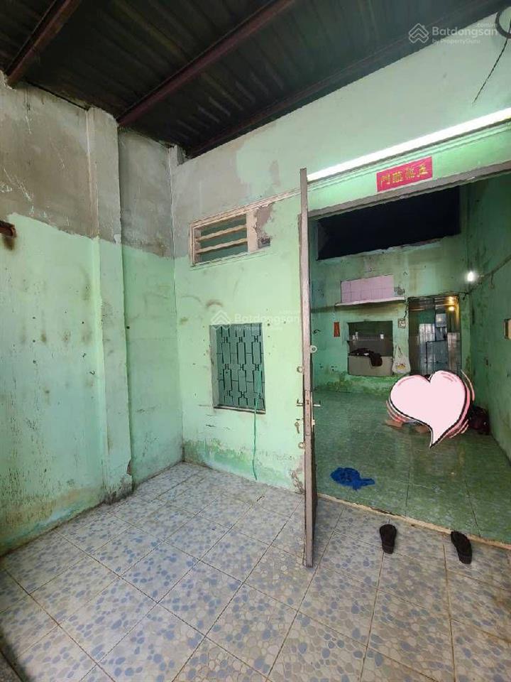 Nhà cấp4 hơi cũ, đường 3m sạch sẽ, tân thới nhất 08  dt 45m2, giá chỉ 3tỷ xíu xiu