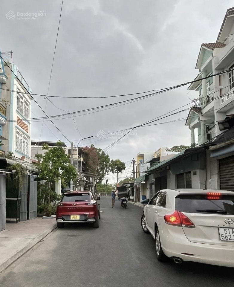 Dãy trọ 2 mặt tiền tô ký  đường nhựa xe tải  110m2  7 phòng  tiện xây chdv  6.x tỷ