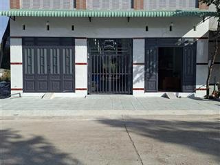 Bán dãy trọ đường dc3 p. mỹ phước, bến cát 300m2, giá 850 triệu, sổ sẵn, thu nhập 14tr/th, sát kcn