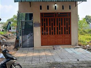 Siêu phẩm dãy trọ nb6 mỹ phước bến cát, giá 940 triệu, 150m2, 1kiot 4p, sát bên kcn, thu 8tr/th