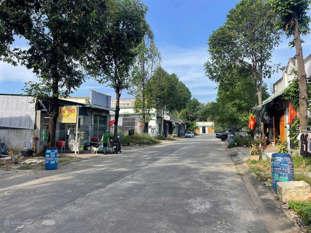 Bán dãy trọ đường nb5, mỹ phước, bến cát, gía 850 triệu, 1kiot 5p,thu nhập 8tr/th, sát bên kcn 300m