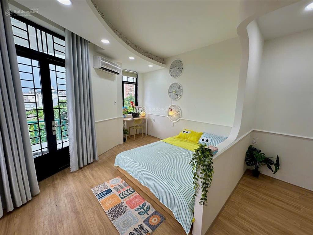 Lên ngay căn studio ban công lớn siêu thoáng full nội thất