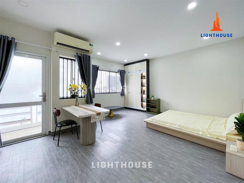 Siêu phẩm phòng full nội thất ban công siêu rộng