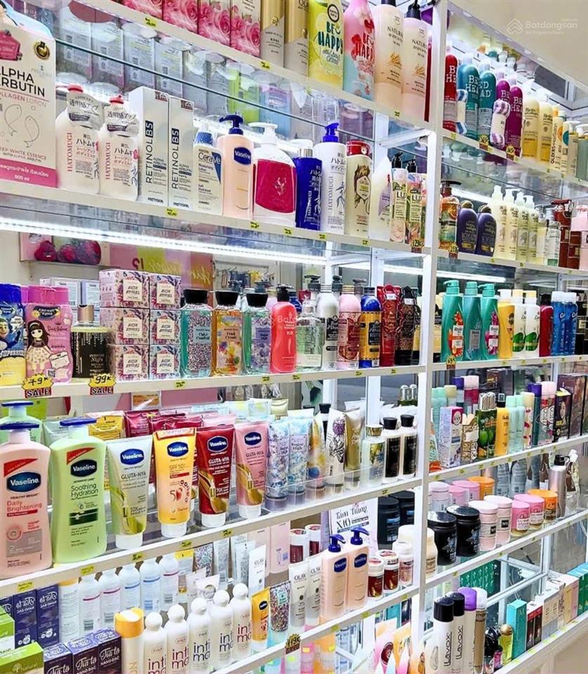 Sang nhượng shop mỹ phẩm nước hoa pk đẹp, rộng, đường lớn vào là kinh doanh ngay tại nha trang