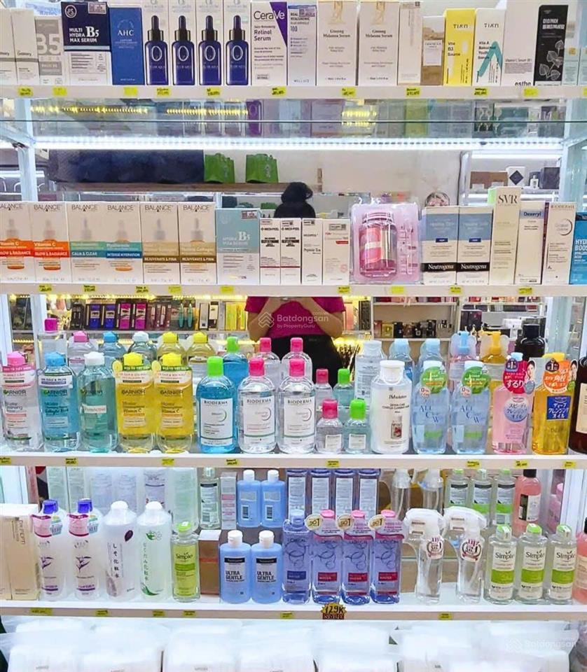 Sang nhượng shop mỹ phẩm nước hoa pk đẹp, rộng, đường lớn vào là kinh doanh ngay tại nha trang