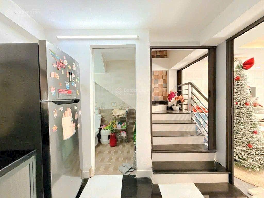 Bán nhà 3 tầng trần xuân soạn, quận 7, hxh, ngang 4.8m, 6.5 tỷ