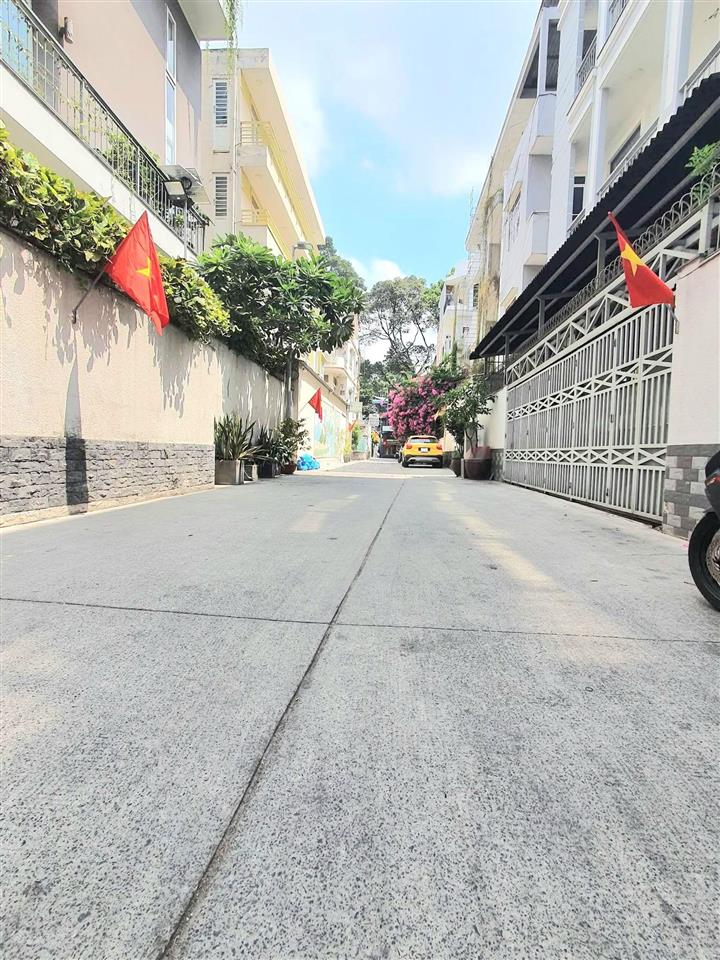 Bán biệt thự cao cấp nguyễn chí thanh, quận 5, thang máy  full nội thất nhập khẩu, 45 tỷ