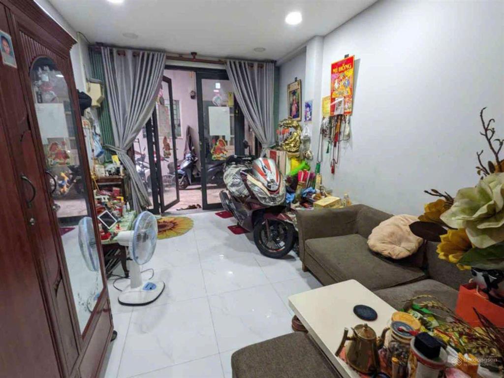 Linh đông đường 22 nhà 4 tầng giá chỉ 2,2 tỷ