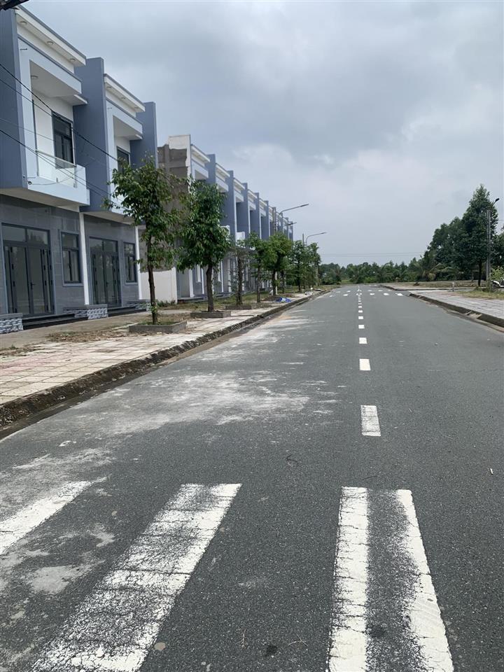 Bán nhà riêng view đẹp tại nhà ở xã hội kcn cầu tràm, 1,715 tỷ, 117m2