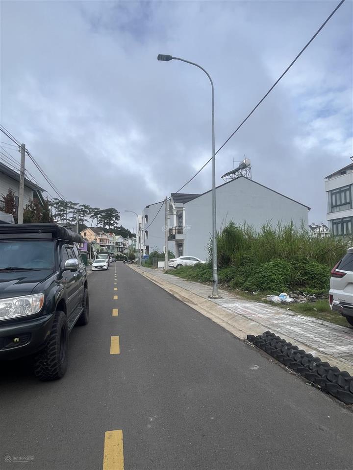 Bán đất kqh pht cách hồ xuân hương 800m, ga đà lạt 400m (chính chủ)