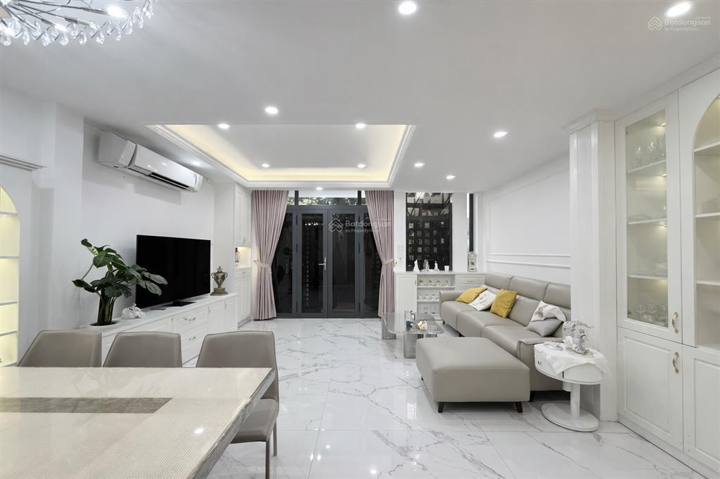 Bán nhà phú nhuận, căn góc 3 mặt thoáng mát, 52m2, hxh, 3 tầng, 9 tỷ