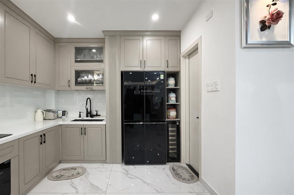 Bán nhà phú nhuận, căn góc 3 mặt thoáng mát, 52m2, hxh, 3 tầng, 9 tỷ