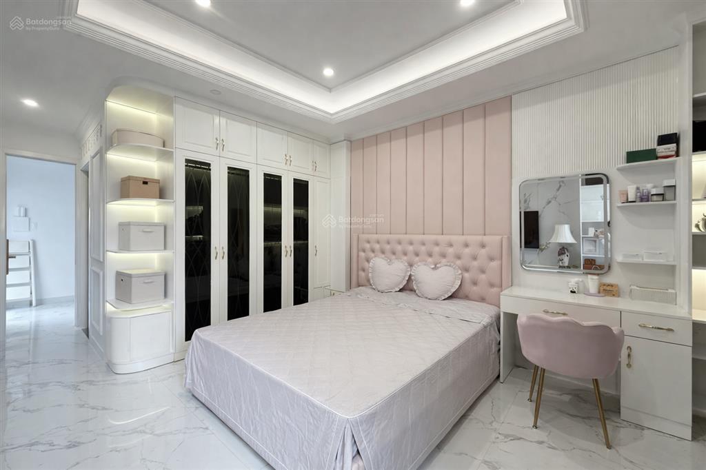 Bán nhà phú nhuận, căn góc 3 mặt thoáng mát, 52m2, hxh, 3 tầng, 9 tỷ