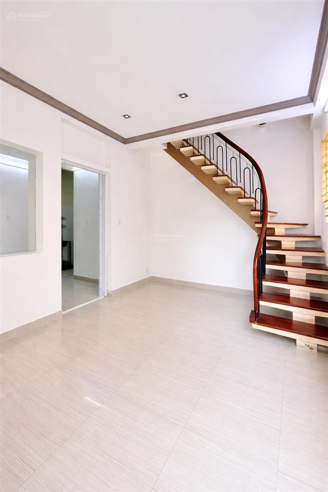 Bán nhà phú nhuận căn góc, 42m2 klg, cách hẻm xe tải 1 căn, thông tứ phía, 7.3tỷ tl