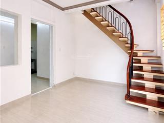 Bán nhà phú nhuận căn góc, 42m2 klg, cách hẻm xe tải 1 căn, thông tứ phía, 7.3tỷ tl