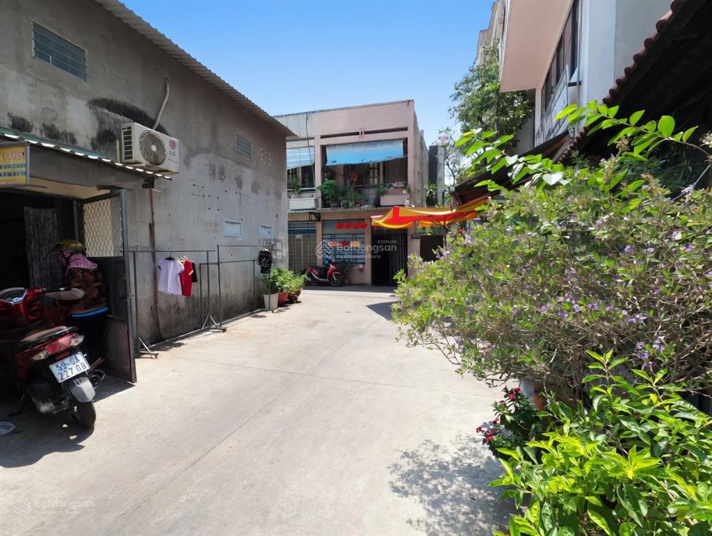 Bán nhà gò vấp, 4.4 x 17m, sát hxh, 3 phòng ngủ, sân trước rộng rãi, 5.9 tỷ