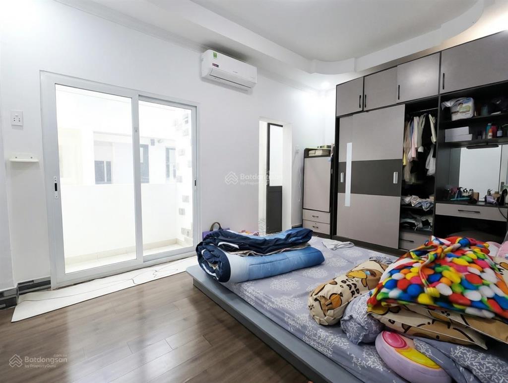 Bán nhà gò vấp, 4.4 x 17m, sát hxh, 3 phòng ngủ, sân trước rộng rãi, 5.9 tỷ