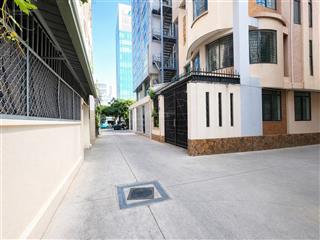 Siêu thơm ! quận 1, ngang 5 dài 10, 4 tầng, hxh 5m, một bước ra mặt tiền, 13.4 tỷ