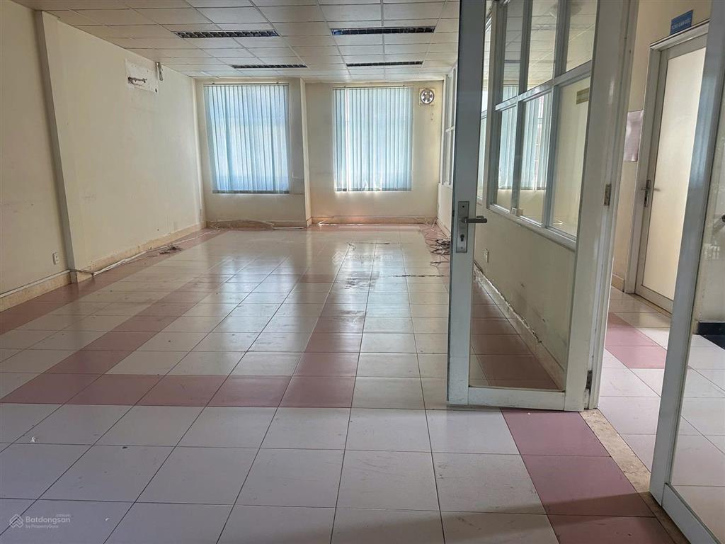 Cho thuê biệt thự đặng thuỳ trâm, 220m2, 5pn, có hầm để xe hơi, giá 30tr/tháng