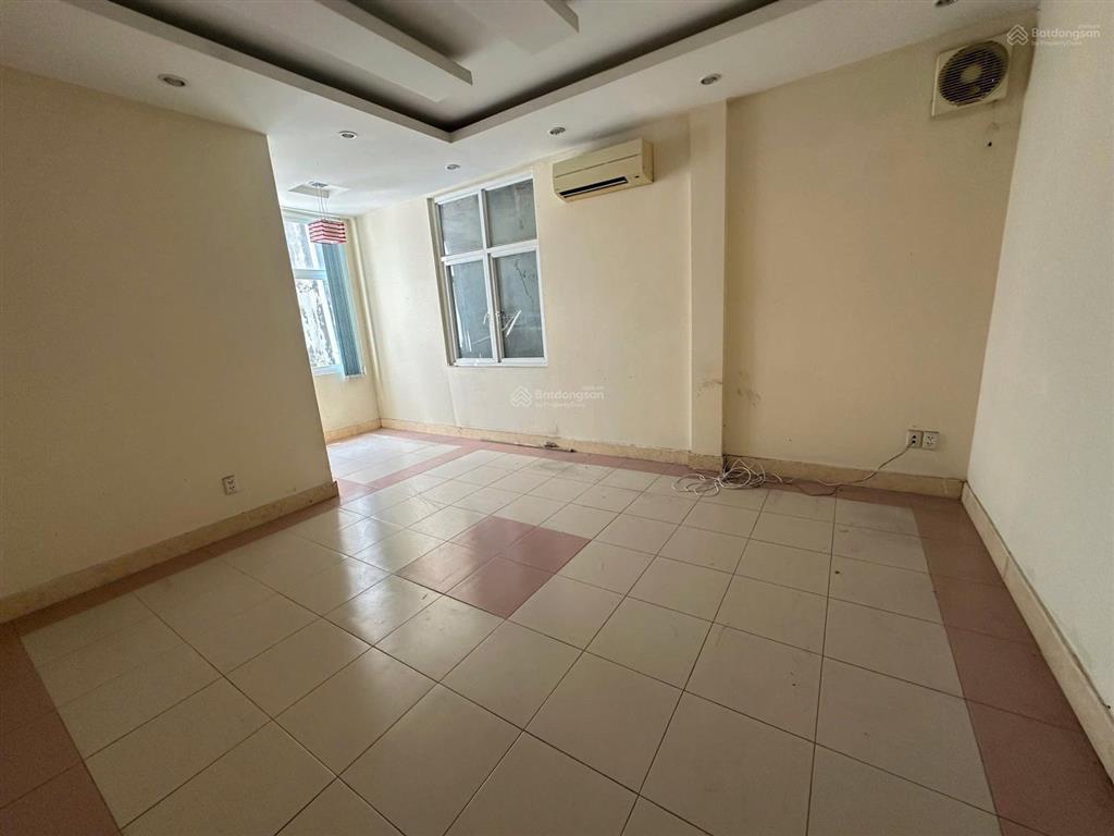 Cho thuê biệt thự đặng thuỳ trâm, 220m2, 5pn, có hầm để xe hơi, giá 30tr/tháng