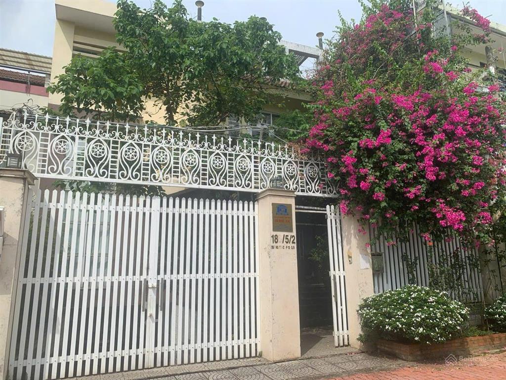 Cho thuê biệt thự đặng thuỳ trâm, 220m2, 5pn, có hầm để xe hơi, giá 30tr/tháng