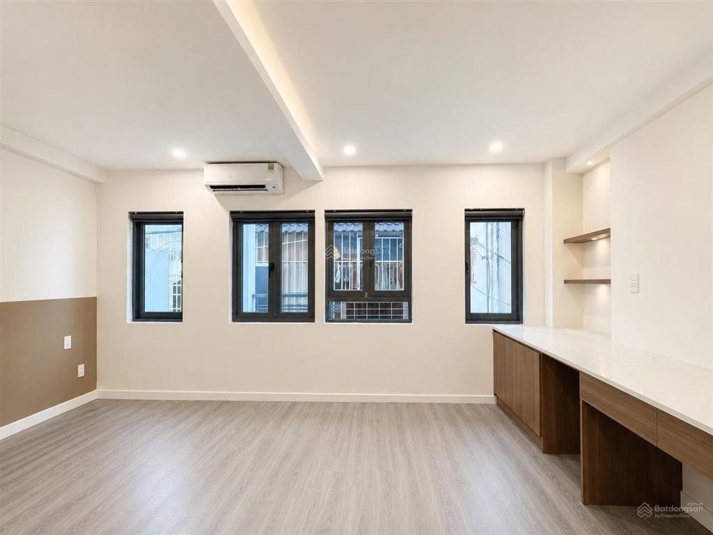 Bán nhà huỳnh văn bánh, phú nhuận, nhà mới ở ngay, ngang 5.5m, 4 tầng, hxh, vị trí đẹp, giá 6.8 tỷ