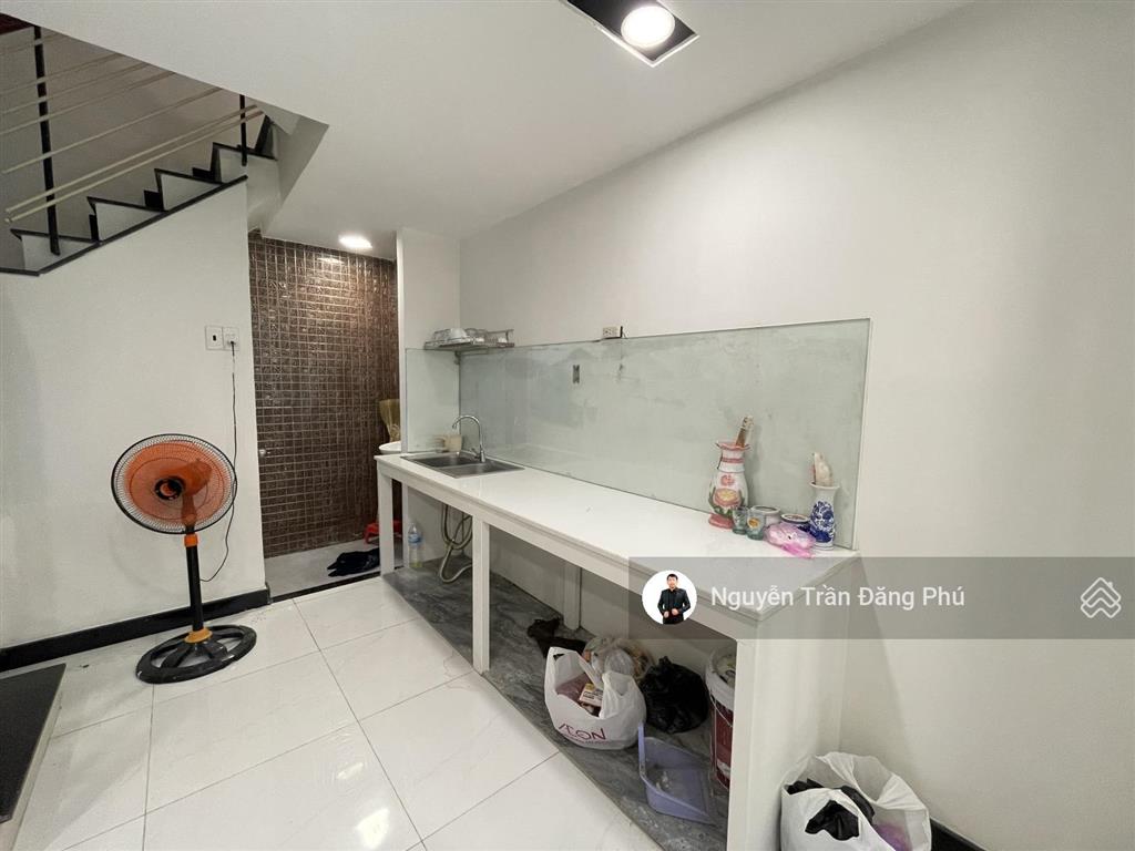 Cho thuê nhà riêng 4pn, 5wc, 45m2, giá siêu hời tại phường 2, quận 11, hồ chí minh