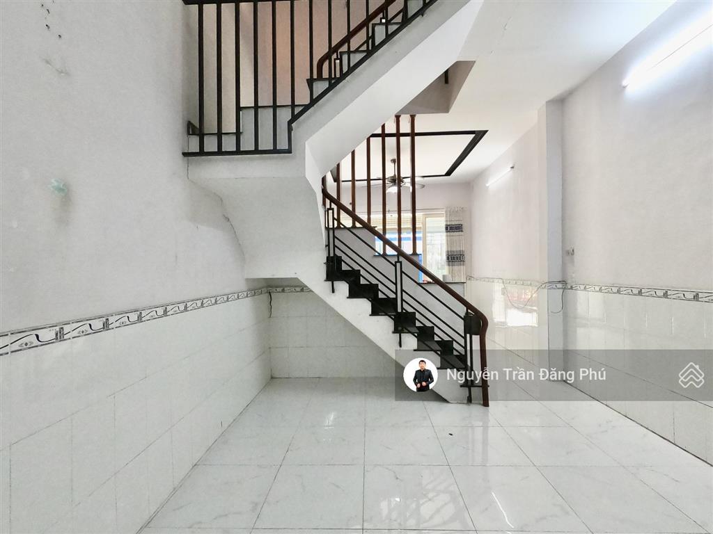 Hxh thành mỹ, ngang 4 dài 12, có khoảng sân rộng trước nhà, giá 7,3 tỷ