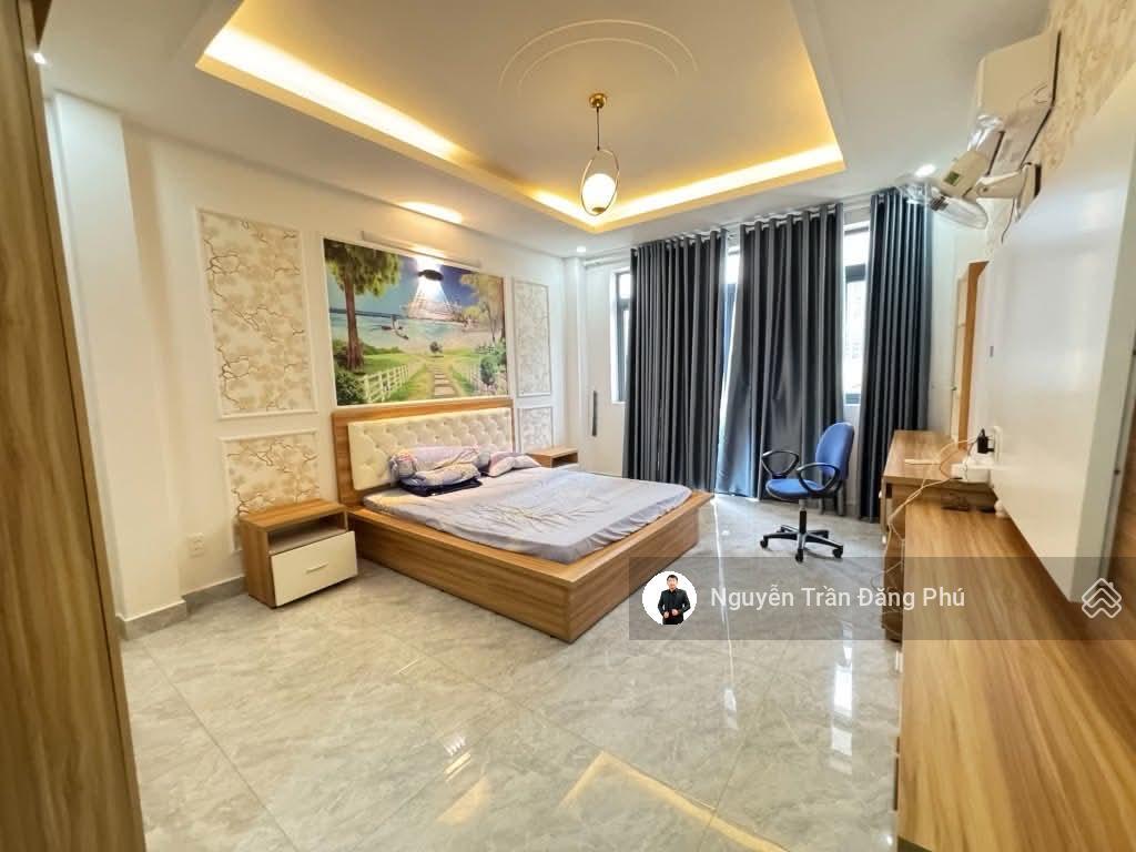 Gò vấp, 4 x 22m, thang máy 5 tầng, xe hơi ngủ nhà, giá 9.6 tỷ