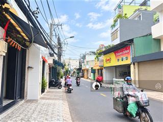 Nhà mặt tiền tân phú, 74 m2, 5pn, 6wc, 4.5 x 18m, vỉa hè 3m, 12.5 tỷ