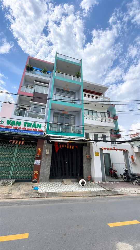 Nhà mặt tiền tân phú, 74 m2, 5pn, 6wc, 4.5 x 18m, vỉa hè 3m, 12.5 tỷ