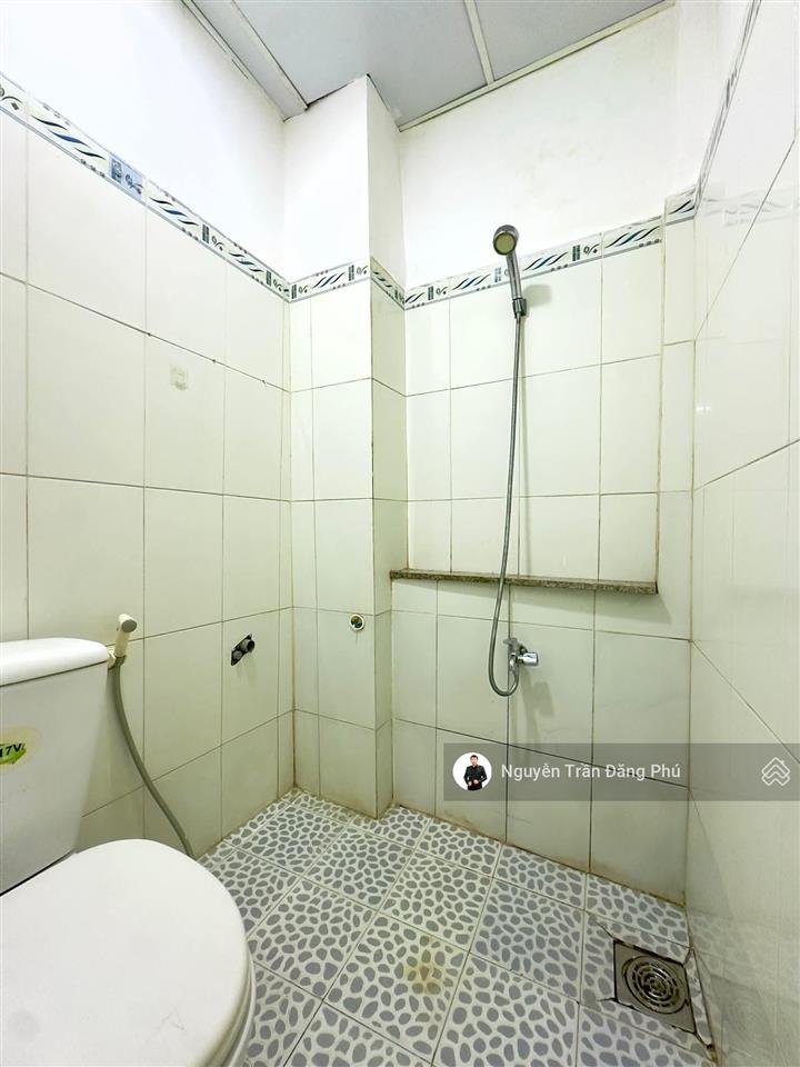 Nhà 3 tầng trung tâm quận 1, 3pn 2wc, cho thuê 10tr/tháng, chỉ 3,2 tỷ còn tl