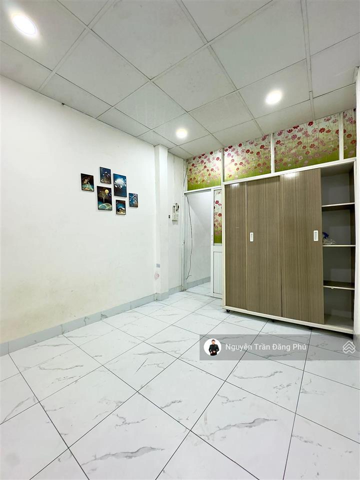 Nhà 3 tầng trung tâm quận 1, 3pn 2wc, cho thuê 10tr/tháng, chỉ 3,2 tỷ còn tl