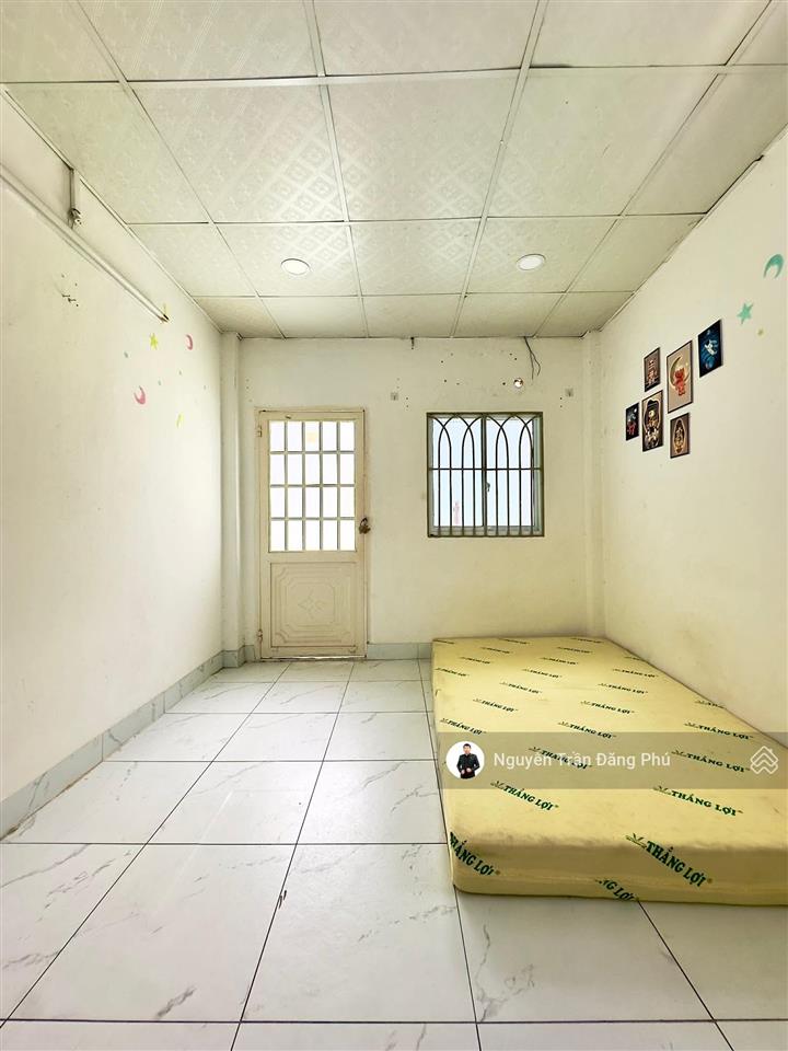 Nhà 3 tầng trung tâm quận 1, 3pn 2wc, cho thuê 10tr/tháng, chỉ 3,2 tỷ còn tl