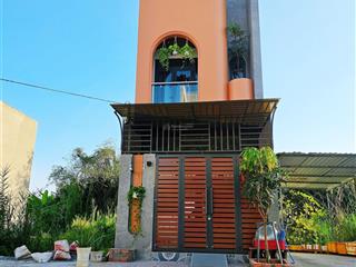 Chính chủ gấp bán, nhà 1 trệt 2 lầu hoàn công đủ, 3pn 3wc, hẻm 8m 4.6 tỷ thương lượng mạnh.