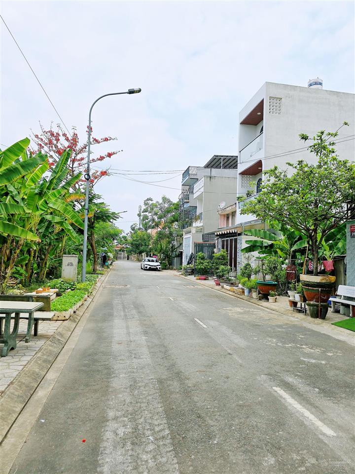 Bán đất 56m2, đường 8m có vỉa hè, 3 tỷ, khu phân lô đồng bộ dân trí cao, sổ hồng riêng