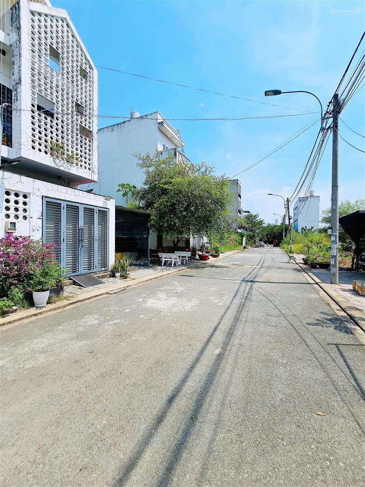 Đất long trường 3.1 tỷ 56m2 đường 9m thông, sổ riêng, dân cư hiện hữu, dân trí, không ngập nước
