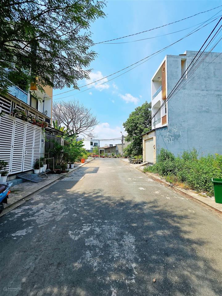 Chính chủ gấp bán, đất gò cát 60m2, giá 3.75 tỷ, hẻm 7m có vỉa hè, khu dân cư hiện hữu, sổ riêng