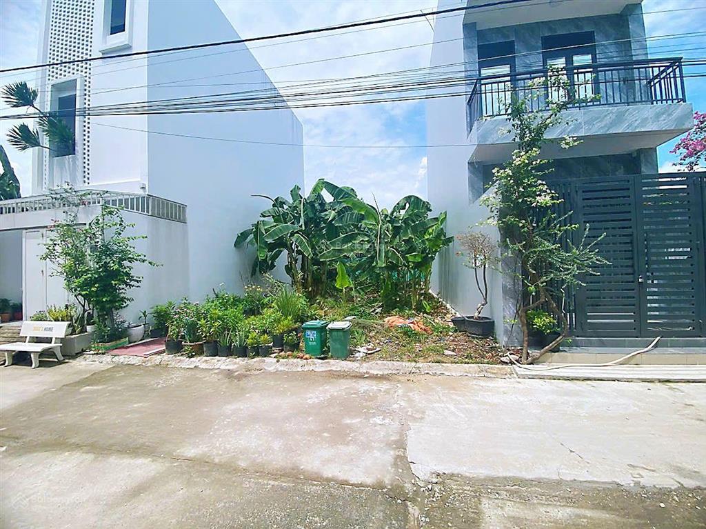 Bán đất sát liên phường phú hữu, 54m2 hẻm 6m, giá 4,38 tỷ, ngang 4 dài 13,5 full thổ cư