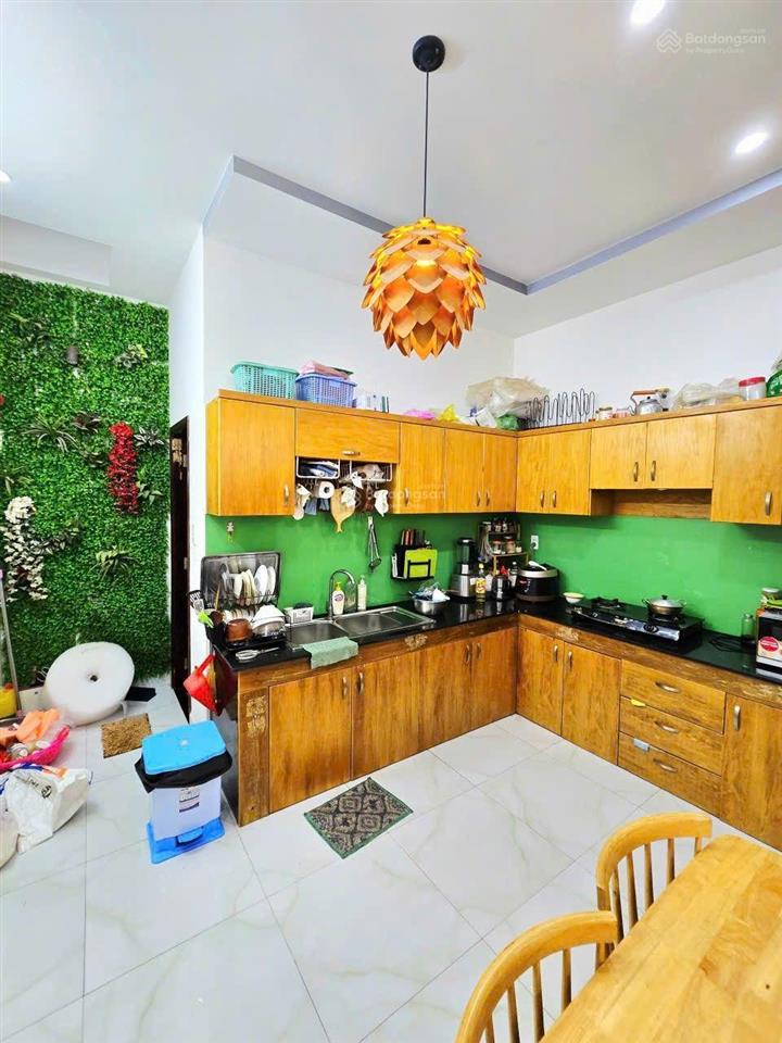 Bán nhà 1 trệt 2 lầu, 51m2 dtsd giá 4.7 tỷ tl, sổ riêng, hoàn công đủ, chủ cực kỳ thiện chí