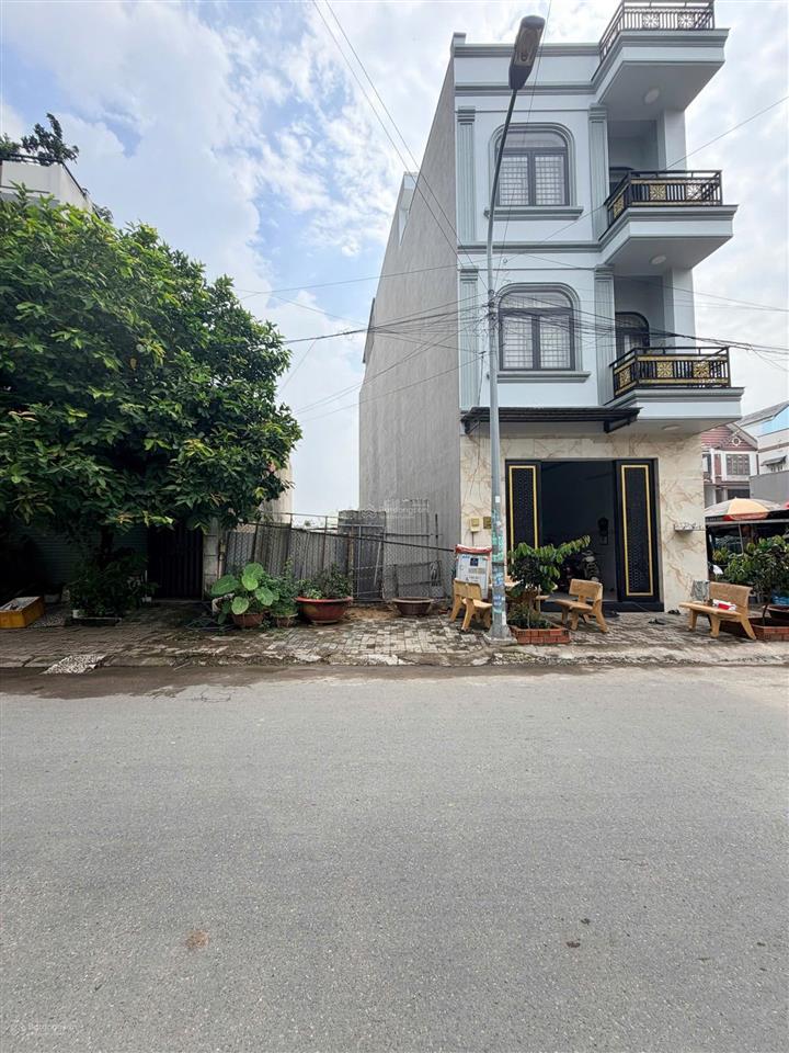 Bán đất kdt đông tăng long, 137m2 giá 6 tỷ, chỉ bán tiền mặt, sổ hồng riêng, chủ gấp bán